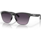 Oakley Frogskins™ Lite, Matte Black/Prizm Grey Grandient
